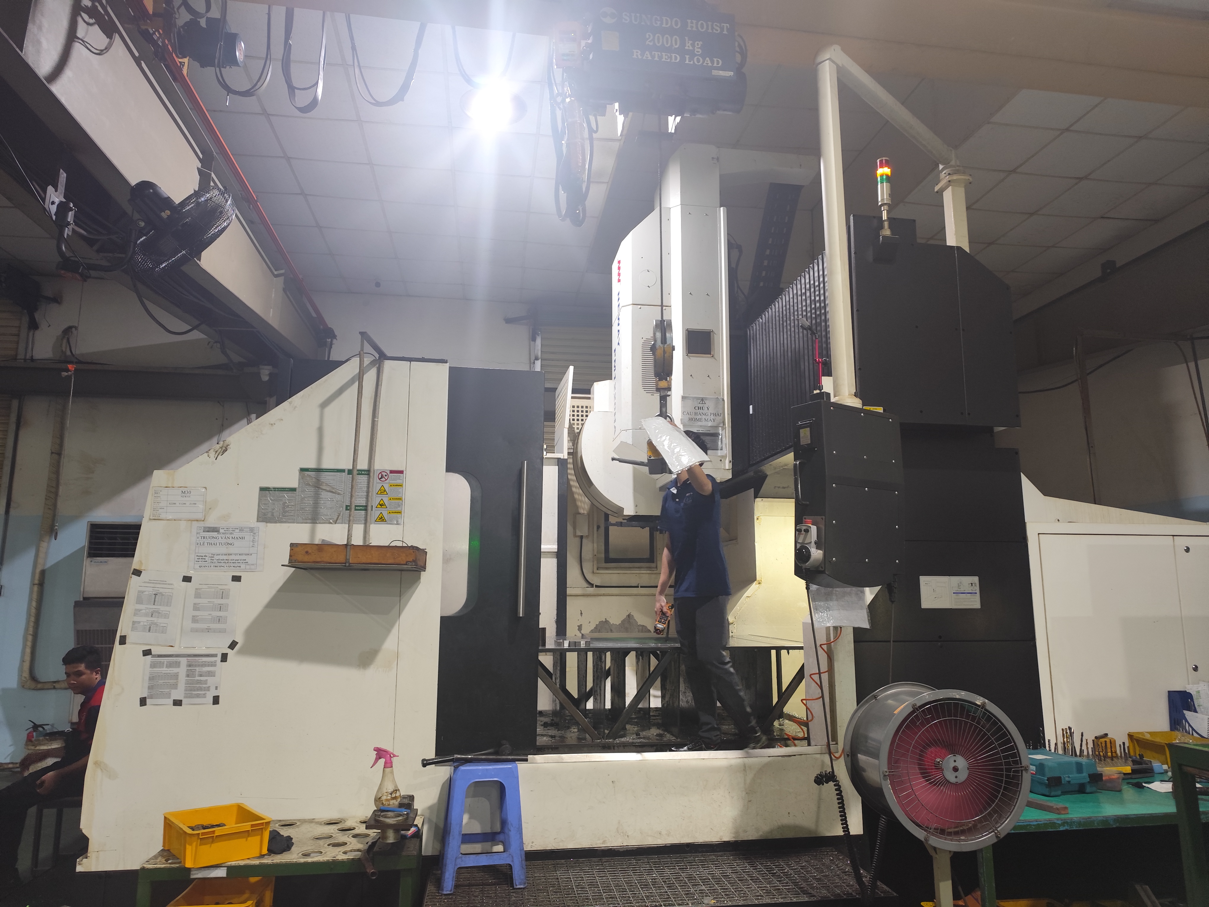 CNC milling machine 3